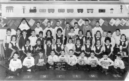 kinder-class-of-70.jpg (328129 bytes)